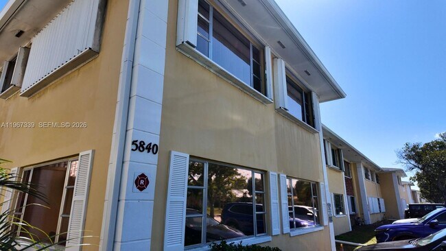 Building Photo - 5840 NE 22nd Way