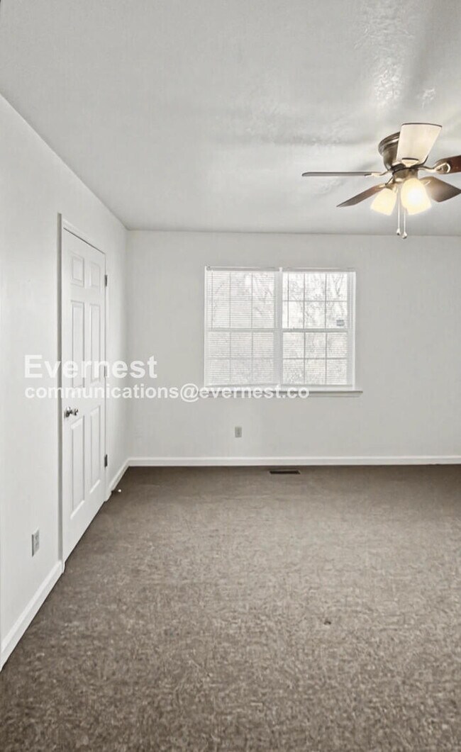 Building Photo - 1311 E 31st St