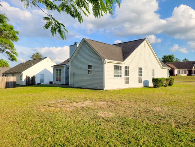 Building Photo - 109 Apple Valley Rd
