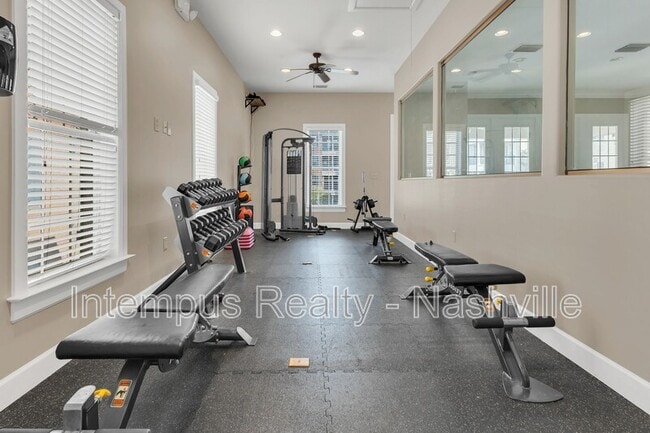 Building Photo - 307 Seven Springs Way