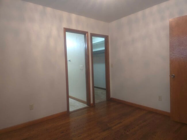 Building Photo - 4701 N Peniel Ave