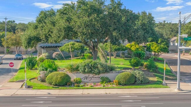 Building Photo - 3111 Persimmon Ct