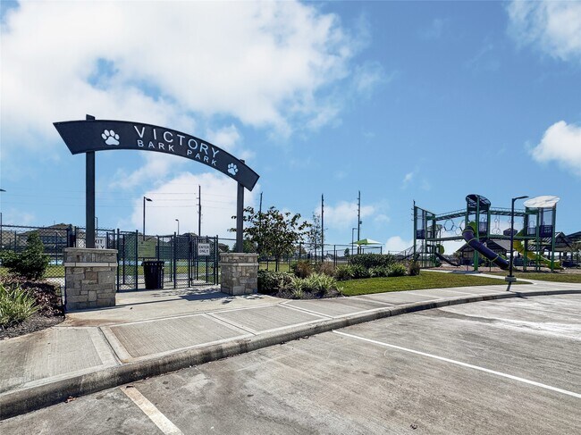 Building Photo - 15427 Crathie Bend Dr