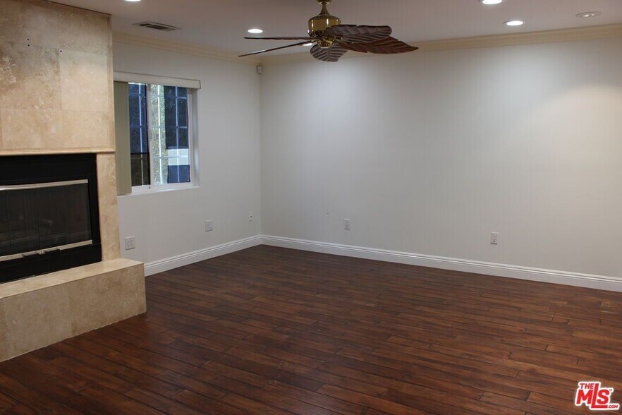 Building Photo - 2820 W 154th St