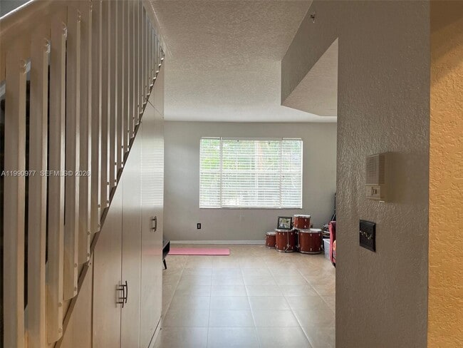 Building Photo - 781 SW 148th Ave