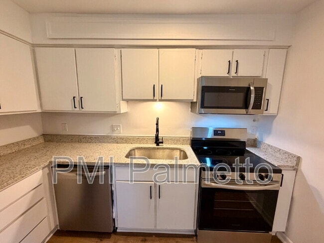 Building Photo - 1232 Grove Park Ln