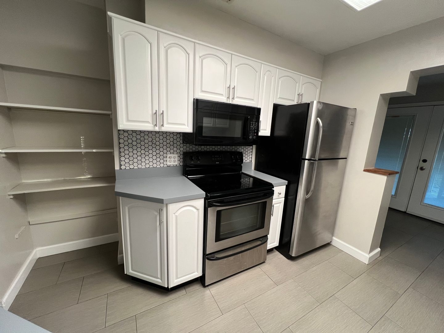 Building Photo - 2540 Elyria Ave