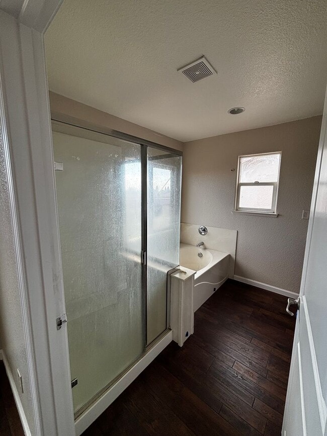 Building Photo - Newly Built Madera 4/3