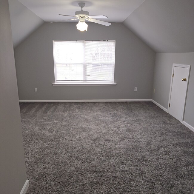 4th bedroom/Bonus room with closet - 4007 Longbow Ct