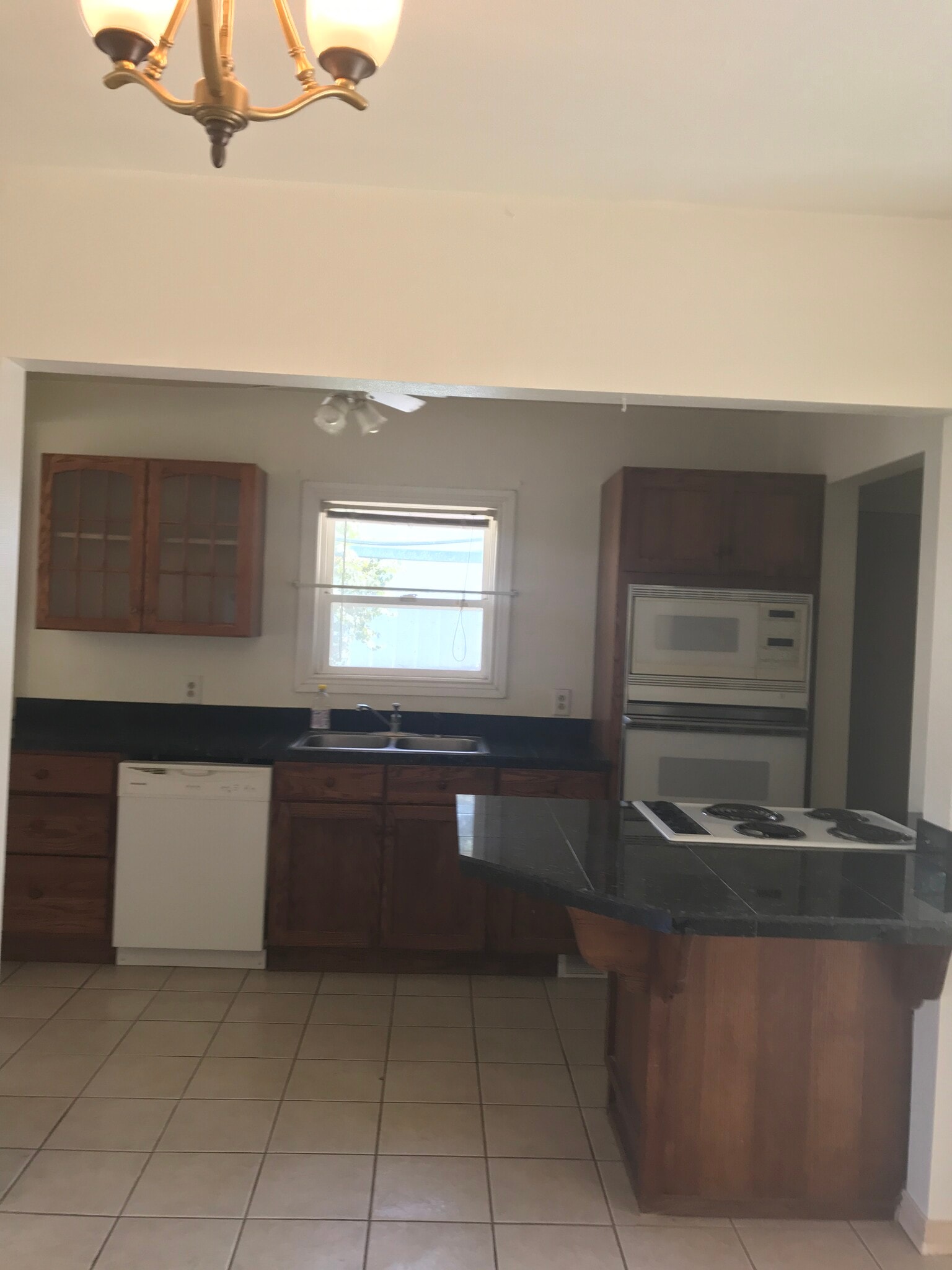 Building Photo - 123 North St