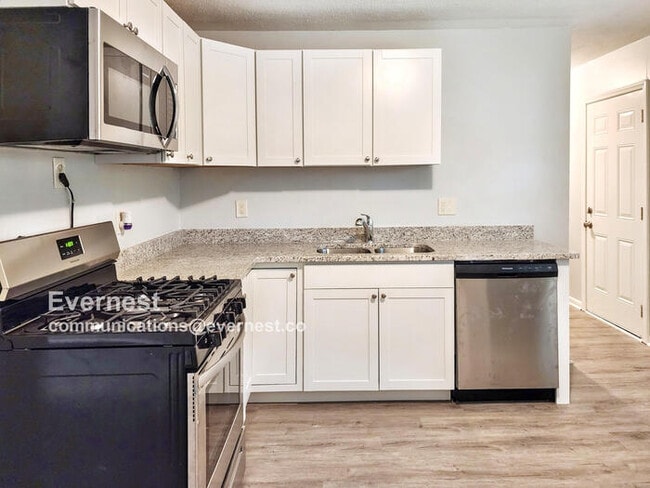 Building Photo - 8249 Kendrick Rd