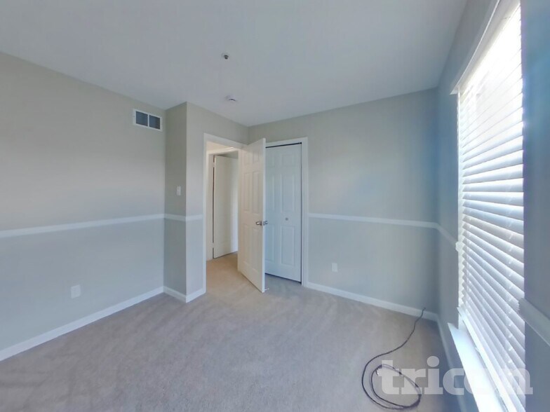 Building Photo - 1513 Cumberland Ct