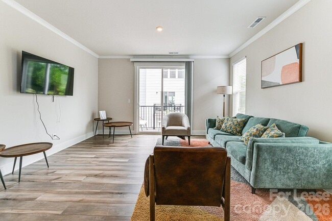 Building Photo - 3011 Jolene Ct