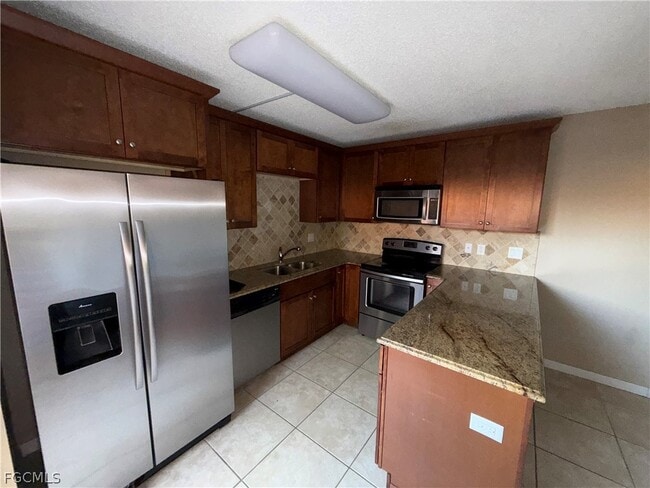 Building Photo - 1520 Park Meadows Dr