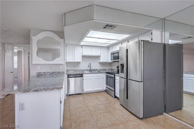 Building Photo - 8410 Eldora Ave