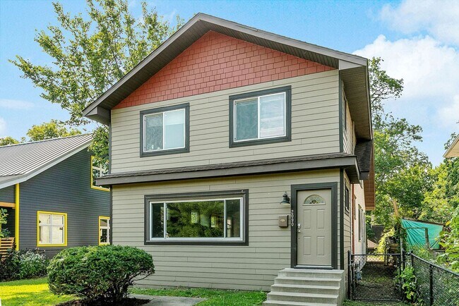 Building Photo - Updated 5 bedroom 2 bath single family house