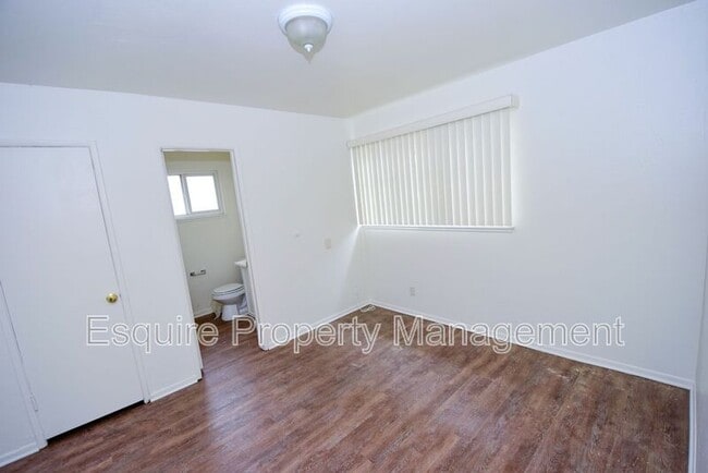 Building Photo - 405 Spruce St