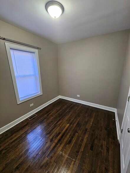 Building Photo - 8539 S Colfax Ave