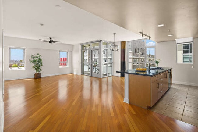 Building Photo - 3812 Park Blvd