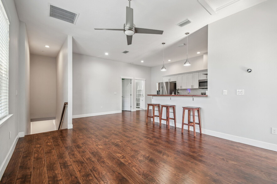 Building Photo - 720 S 22nd St