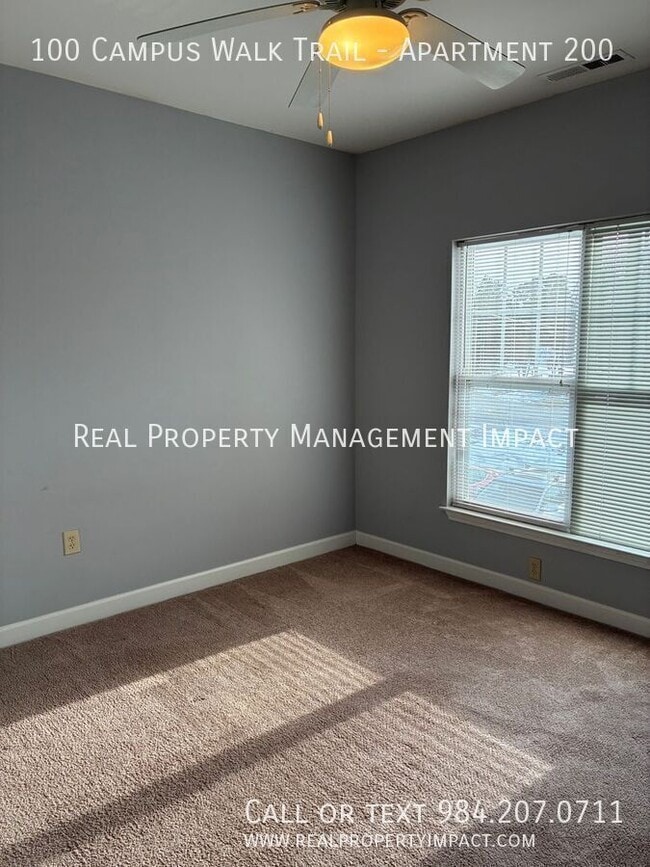 Building Photo - 100 Campus Walk Trl