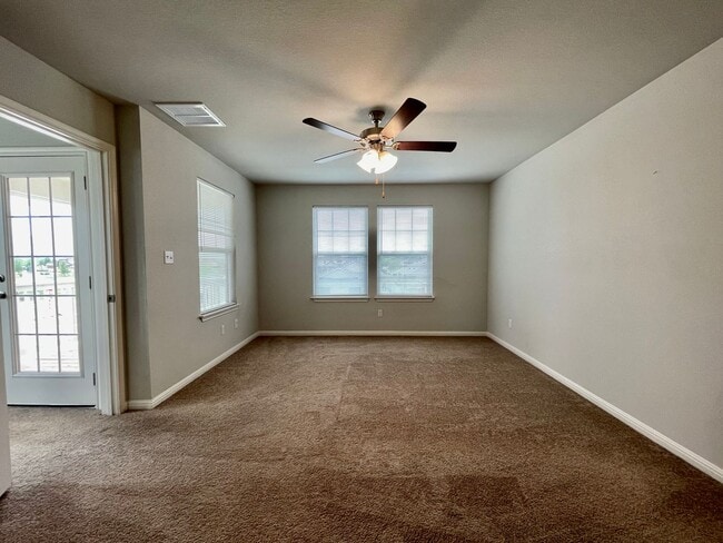 Building Photo - Beautiful Home in a Fantastic Community! Reduced Deposit!