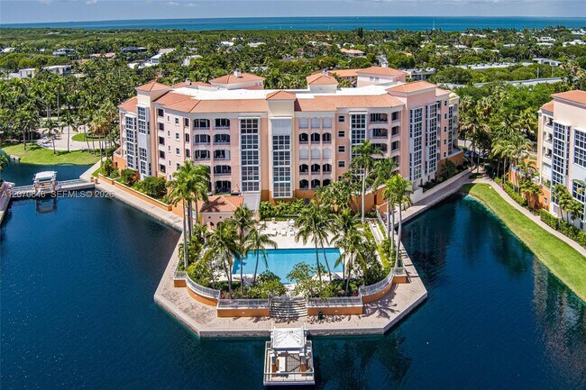 Building Photo - 731 Crandon Blvd