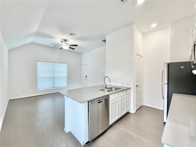 Building Photo - 1616 Cobblecrest Ln