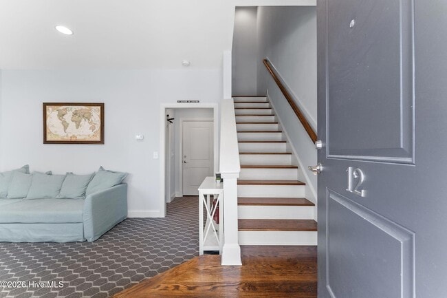 Building Photo - 12 Brownstone Ln