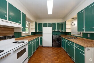 Building Photo - # Charming Greenville Home with Excellent ...