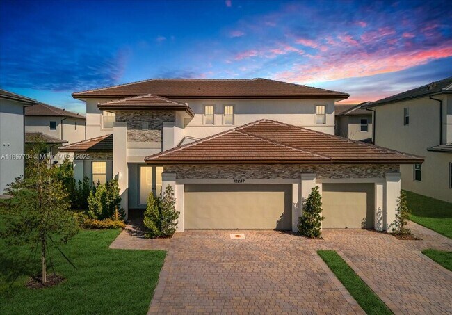 Primary Photo - 12237 Green Oak Dr