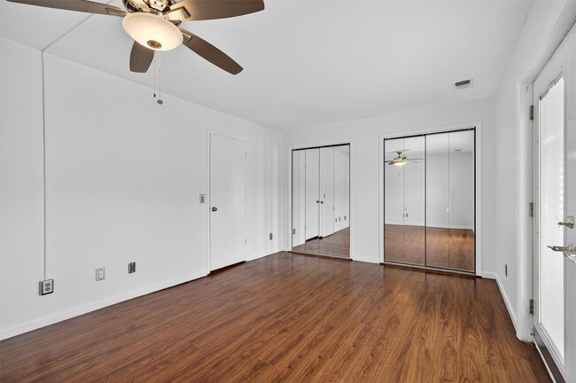 Building Photo - 276 Temple Hill Rd