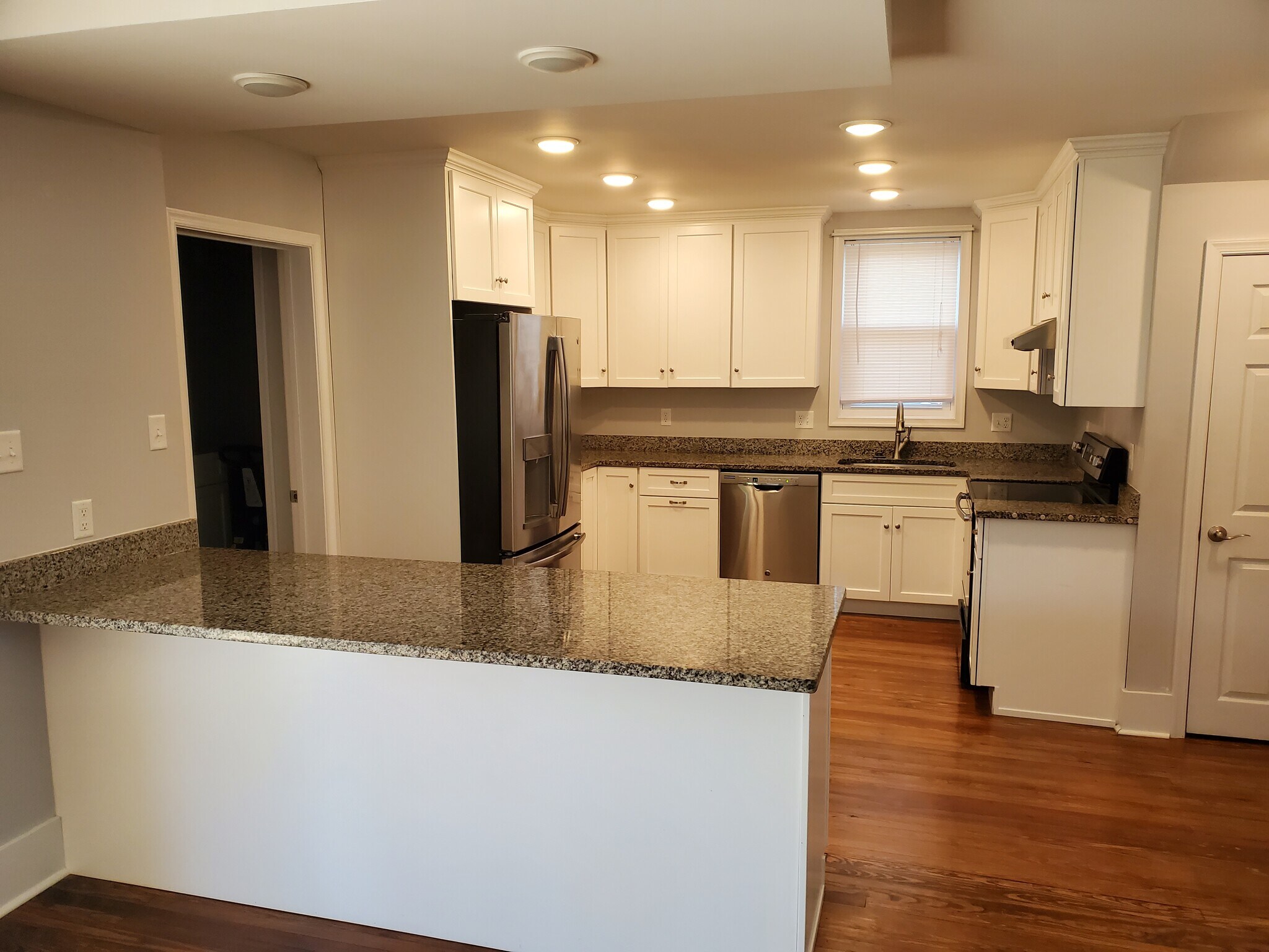 Building Photo - 13813 Village Mill Dr