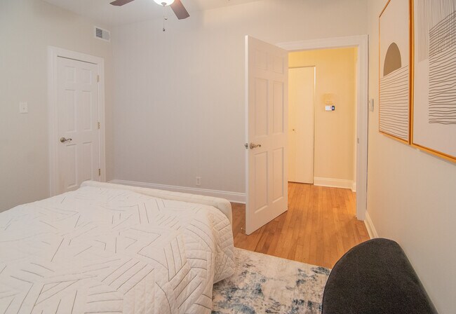 Building Photo - 5811 N Winthrop Ave