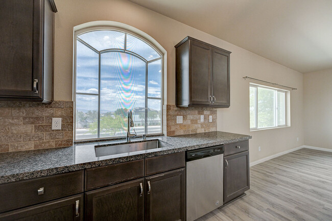 Building Photo - 706 Eros Ct
