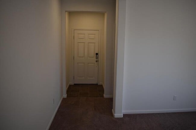 Building Photo - 31 Medieval St