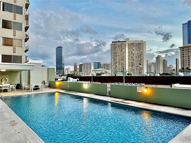 Building Photo - 1610 Kanunu St