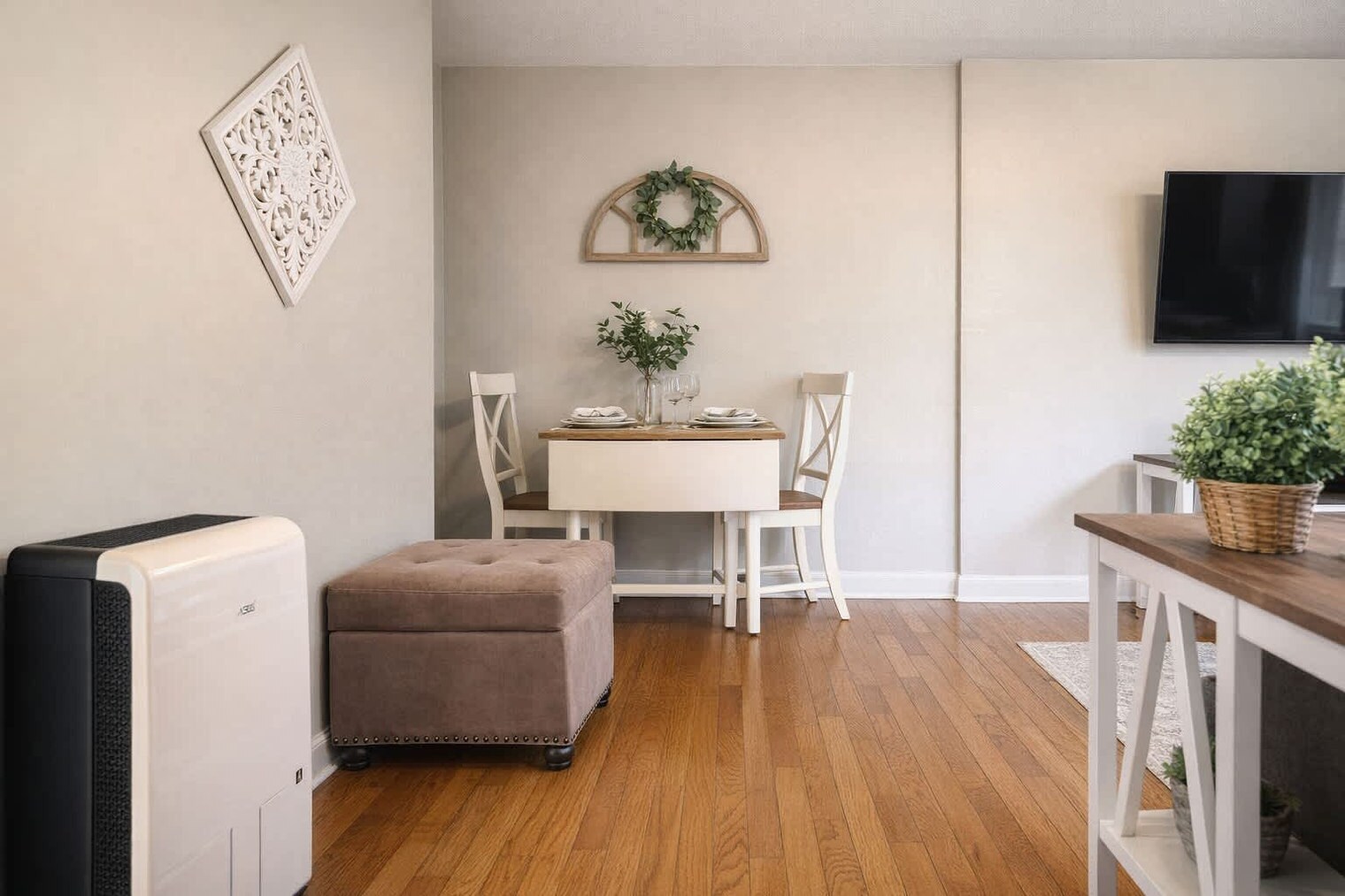 Building Photo - 905 Hill St