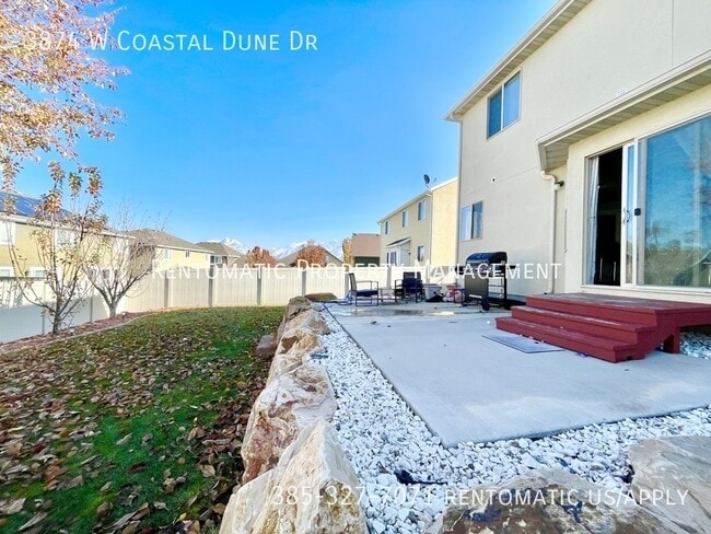 Building Photo - 3874 Coastal Dune Dr