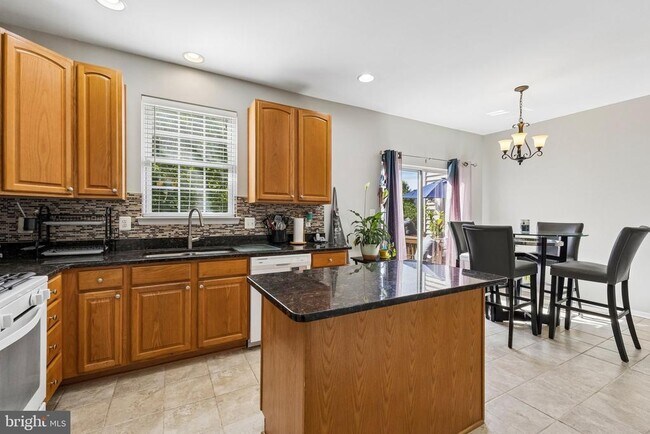 Building Photo - 12047 Kemps Landing Cir