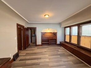 Building Photo - 4120 W Burleigh St