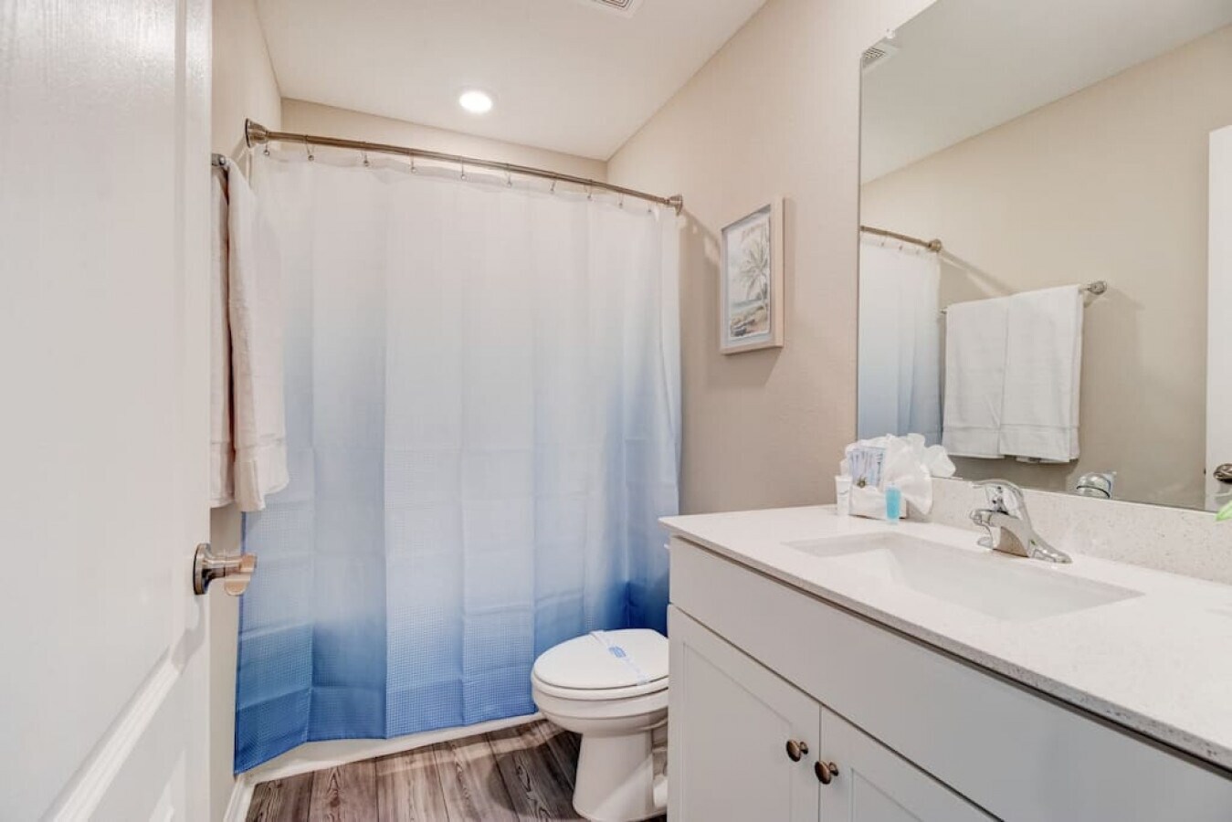 2nd full bathroom located upstairs - 509 Falcon Ridge Rd