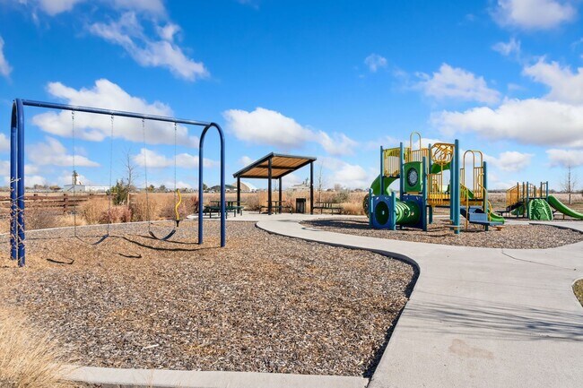 Building Photo - 5000 Alur St