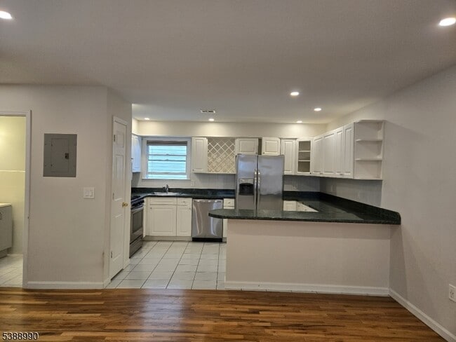 Building Photo - 89 Sumo Village Ct