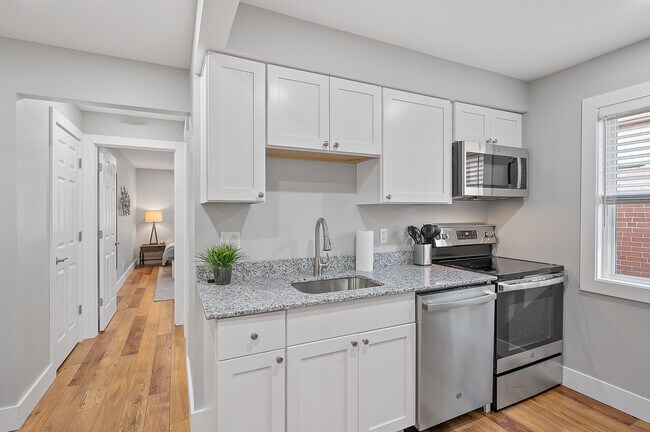 Building Photo - Longford