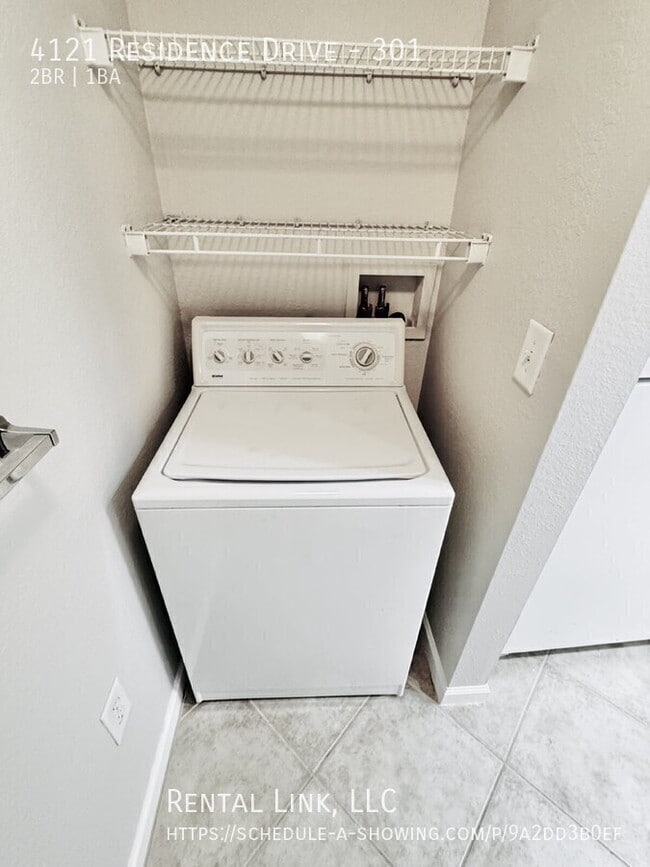 Building Photo - 4121 Residence Drive