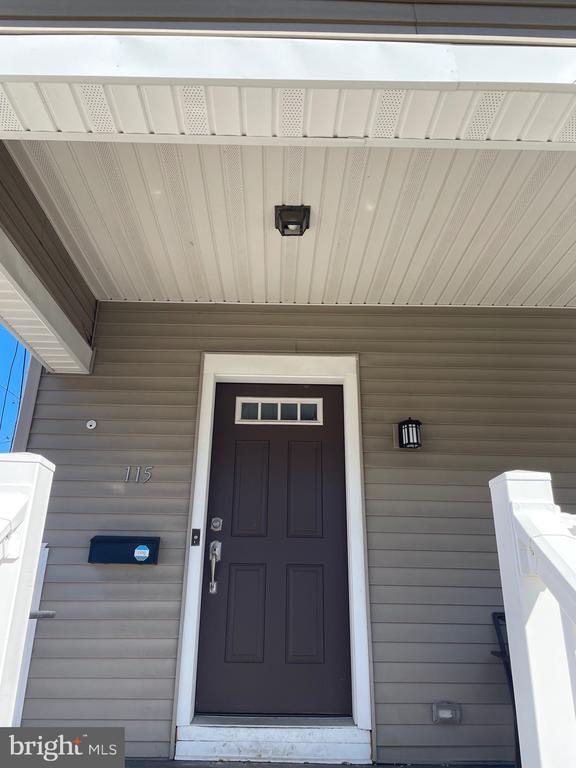 Primary Photo - 115 Oakland Ave