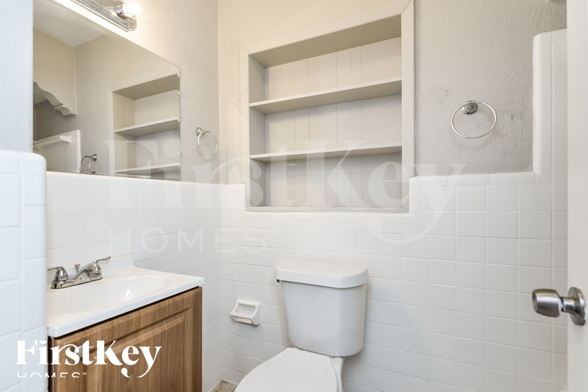 Building Photo - 719 W Ohio Ave