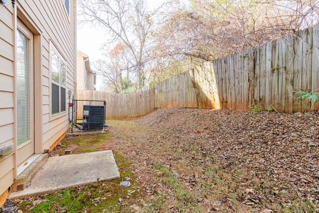 Building Photo - Spacious 3BR/2.5BA Townhouse Near Atlanta