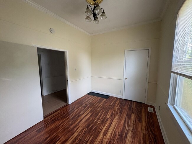 Building Photo - Charming Home Near Downtown Greer
